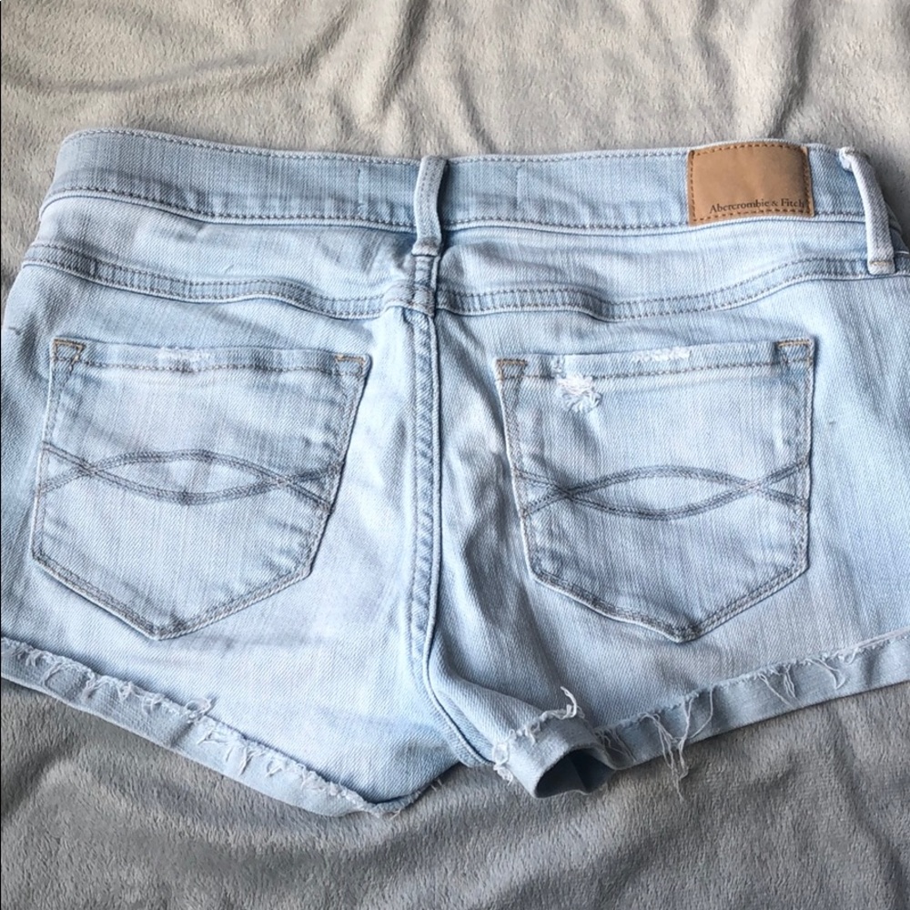 Shorts - Picture 3 of 3